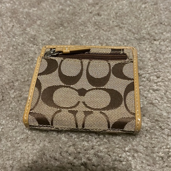 Coach wallet - Picture 2 of 3